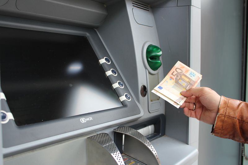 Gebühren an Geldautomaten: So vermeidet ihr die Kostenfalle