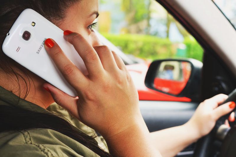 Hörst du das am Telefon, leg sofort auf!