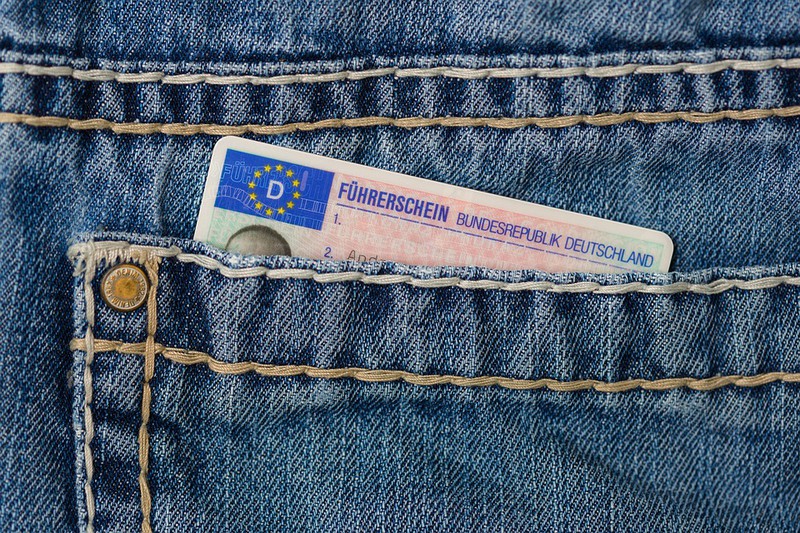 Abi & Führerschein: So dreist wird heutzutage bei der Prüfung geschummelt