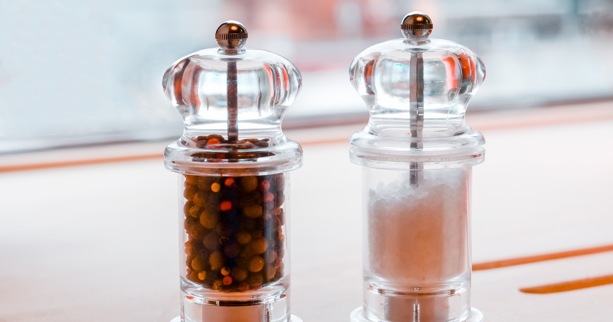 Warum du in Restaurants niemals Salz und Pfeffer benutzen solltest