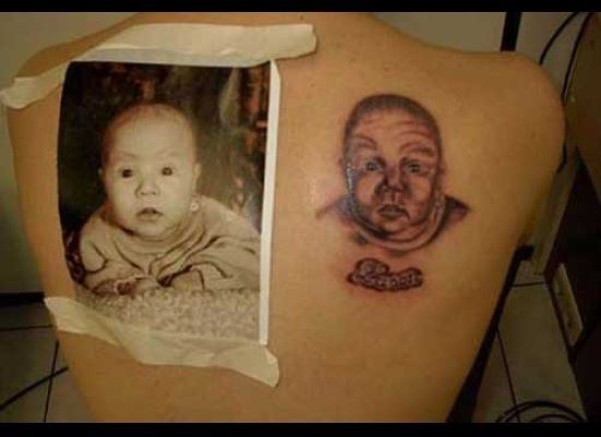 Babys sind beliebte Motive bei Tattoos, die gerne mal schiefgehen.
