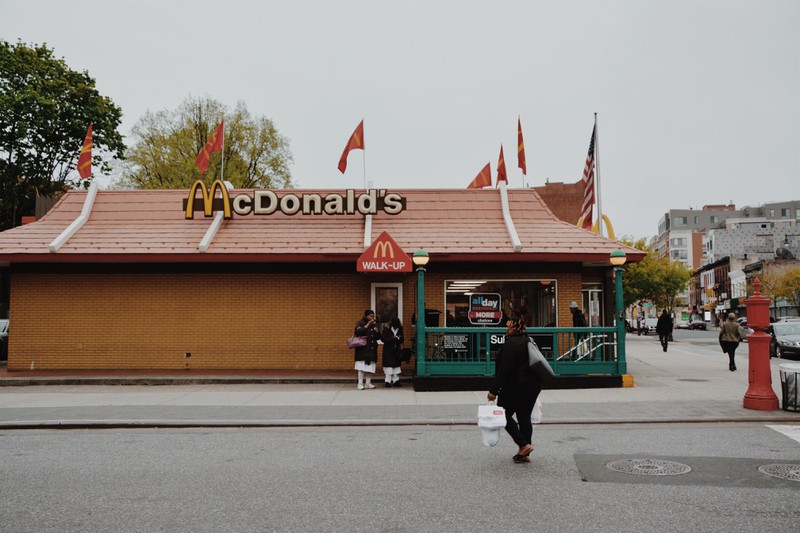 McDonalds veräppelt Burger King - Dieser kontert genial