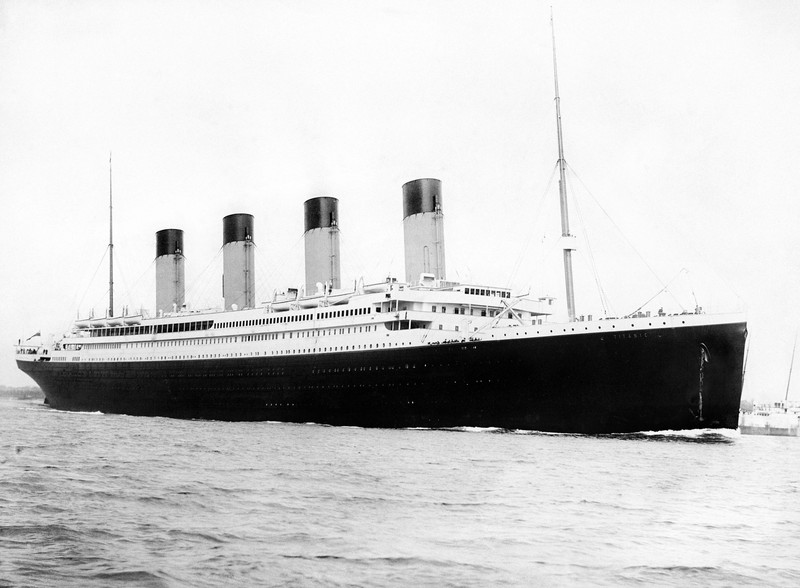 Ein Feuer soll die Titanic geschwächt haben. Das Schiff hätte eigentlich niemals in See stechen dürfen.