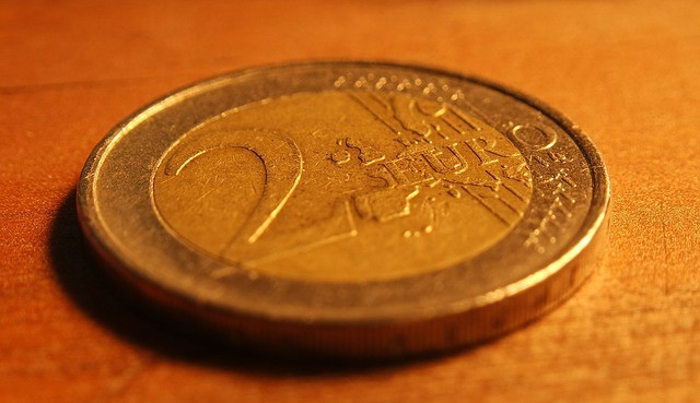 Symbolbild von der wertvollen 2-Euro Münze