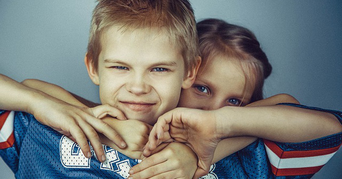 10 Lektionen, die nur Menschen mit Geschwistern verstehen