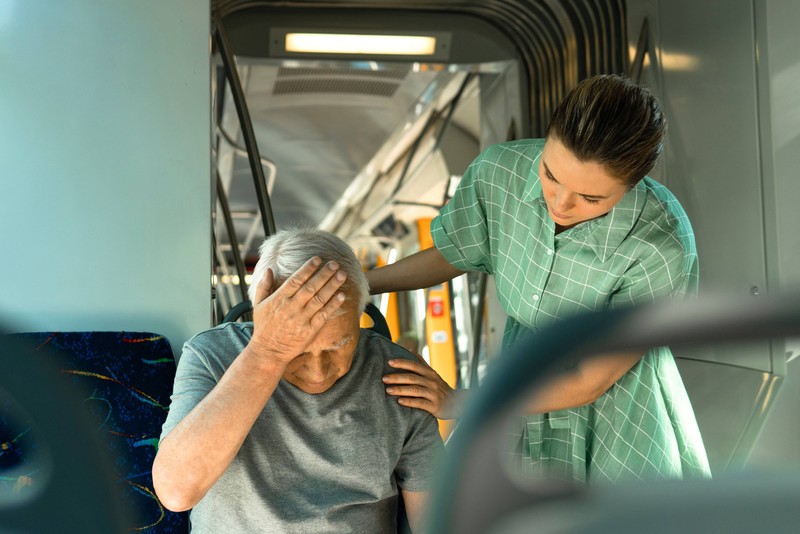 Vor allem ältere Menschen haben bei Hitze ein besonders hohes Risiko, gesundheitliche Schäden davonzutragen.