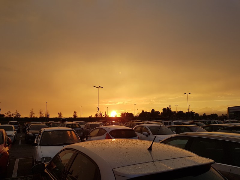 Parkende Autos
