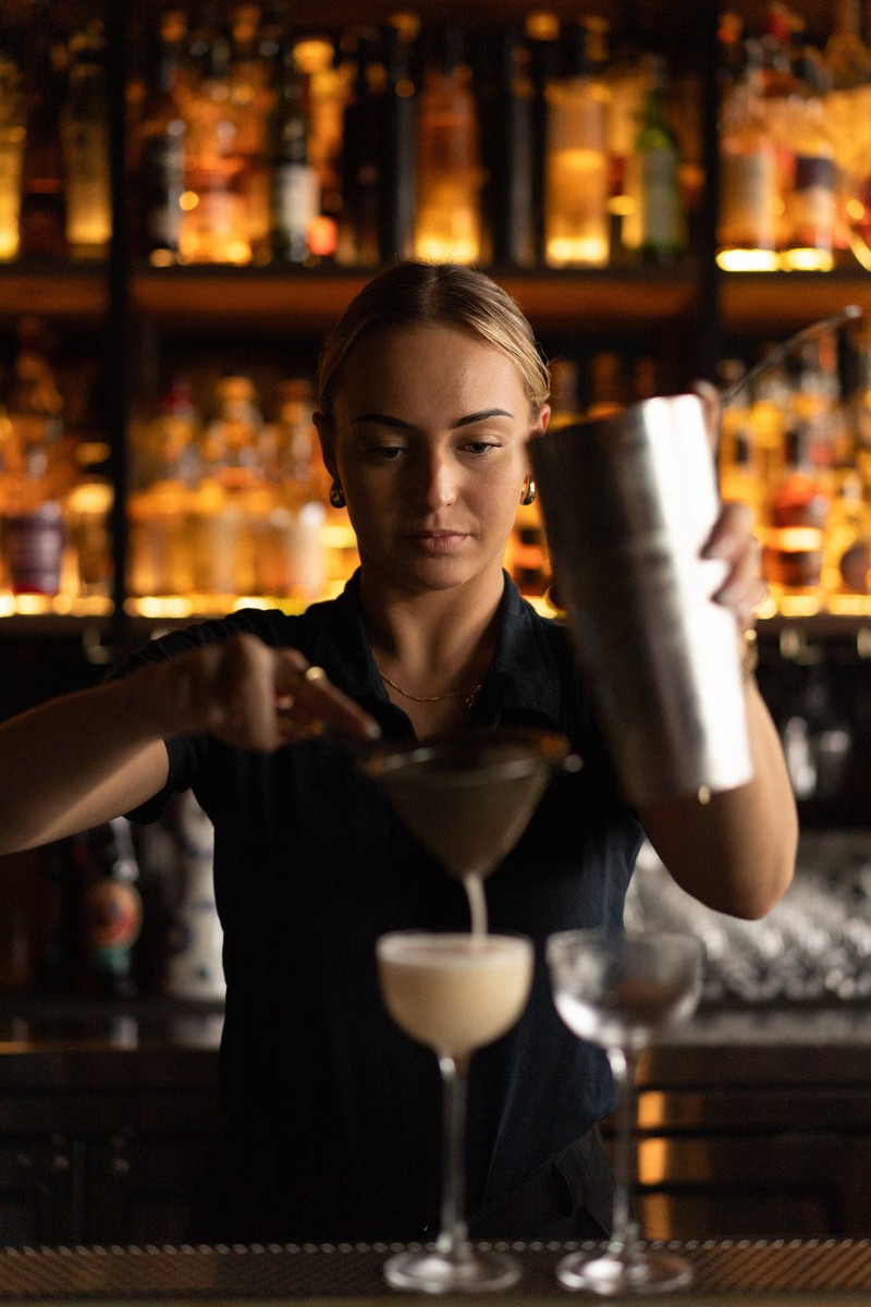 Eigentlich wollte das Kind sagen, dass seine Mutter in einer Bar arbeitet.