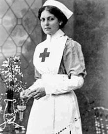 Violet Jessop war wegen der überlebten Schiffsunglücke auch bekannt als „Fräulein Unsinkbar“.