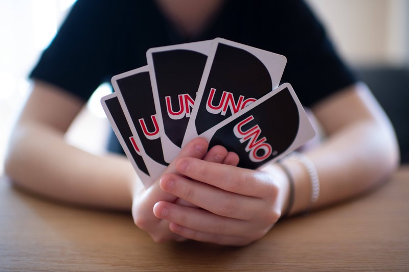 Die +-Karten sorgten beim UNO Spiel für viel Streit, weshalb die Macher sich äußerten.