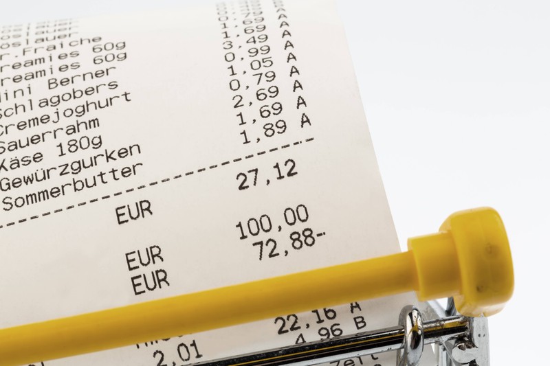 Und vor dem Einkauf dem Kassierer Bescheid sagen wegen des Kassenzettels