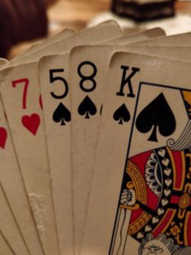 Die 8 auf diesem Kartenspiel ist ganz eindeutig falsch herum.