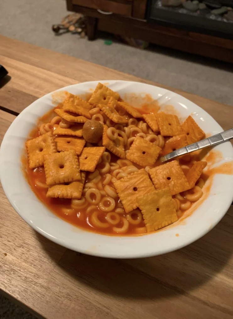 Küchenunfall, Spaghetti mit Käsecrackern