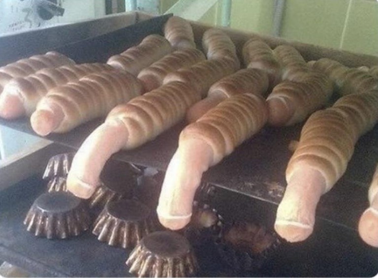 Die Form der Sausage Rolls erinnert an etwas anders als Essen.