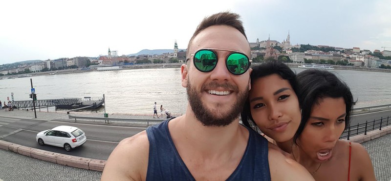 Panorama Bilder aus der Hölle: Frau hat zwei Gesichter