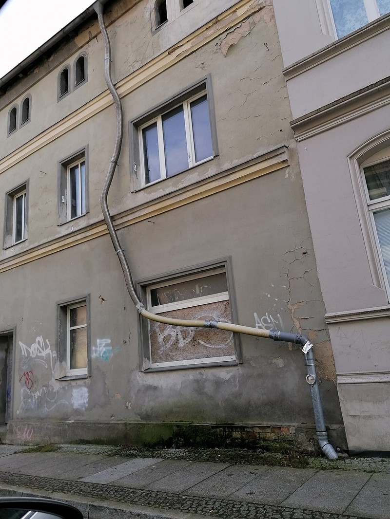 Hier hat ein Handwerker wieder seinen Job vermasselt