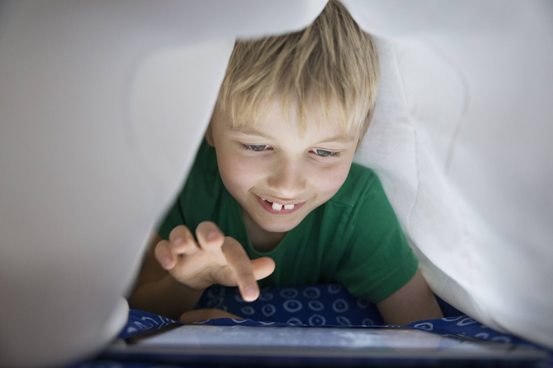 Kleine Kinder sind sehr fantasievoll und berichten daher ihren Eltern manchmal von imaginären Freunden, die sie für realistisch halten.