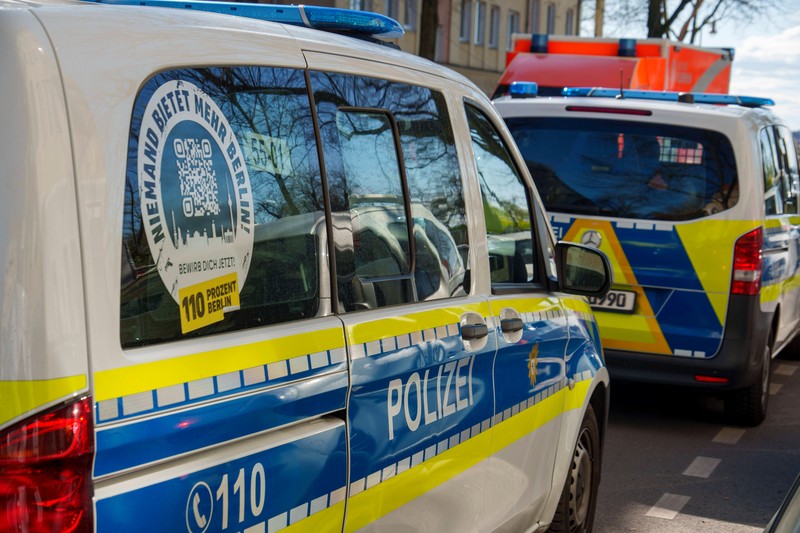 Manchmal möchte man den Hörer beim Notruf wirklich nicht abheben.