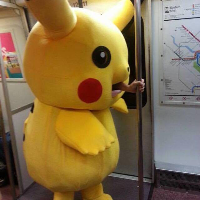 Der Pikachu in der U-Bahn kommt direkt aus der Hölle