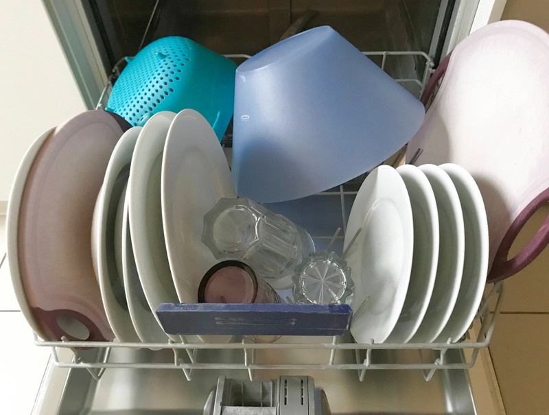 Auch eine Spülmaschine sollte unbedingt gereinigt werden