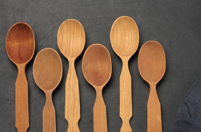 Holzlöffel haben in einer Spülmaschine nichts zu suchen.