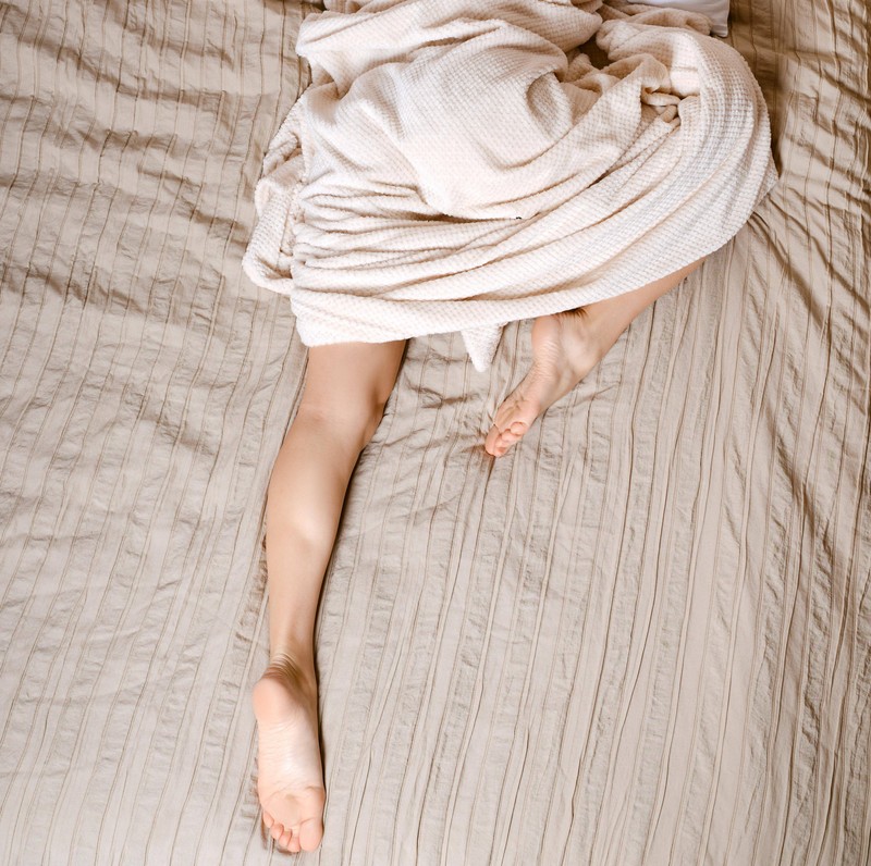 Hitze im Bett? Das kannst du dagegen tun: