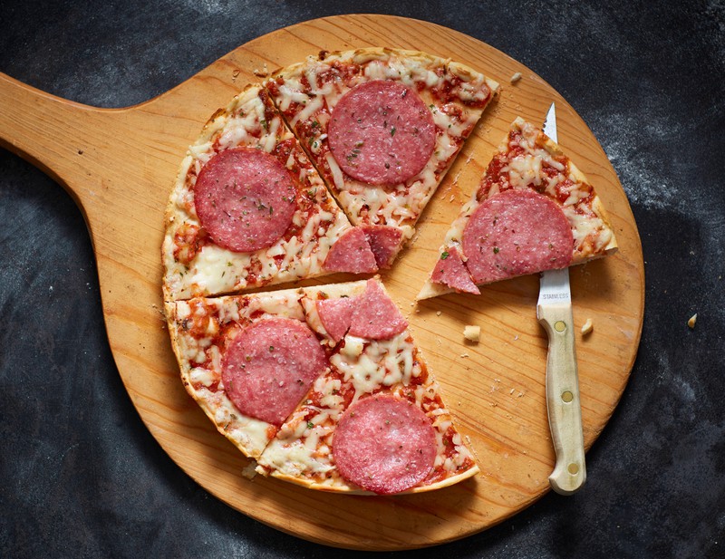 Pizza-Fans werden sich freuen: Tiefkühlpizza ist zwischen 12-18 Monaten haltbar.