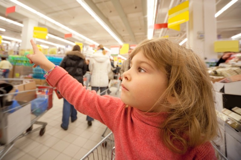 Viele Geschäfte nutzen für ihre Tricks auch Kinder.