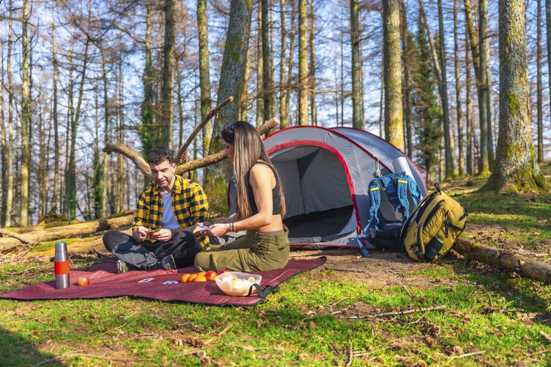 Wanderungen können Paare an ihre Grenze bringen.