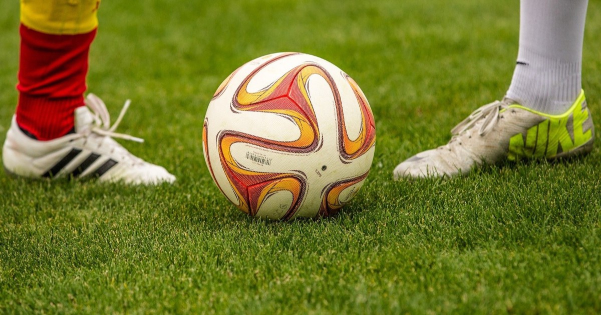 Die ältesten, treuesten und teuersten Fußballspieler*