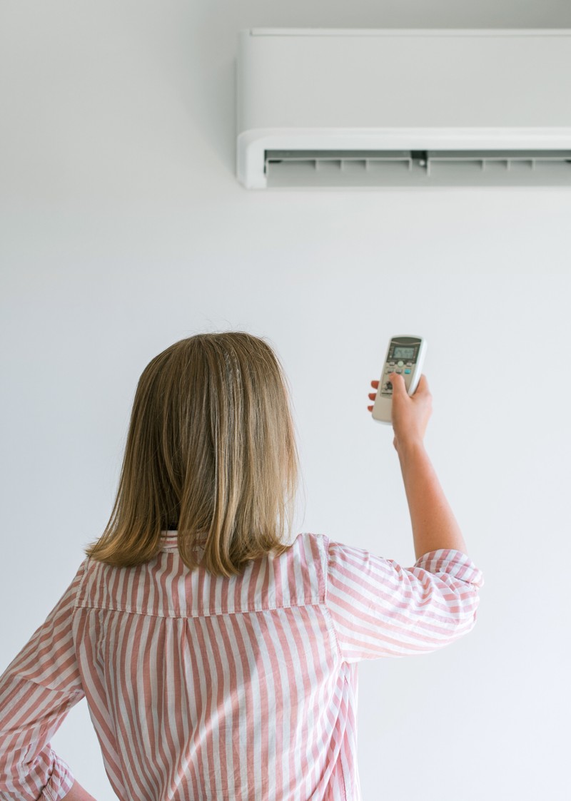 Ist eine Klimaanlage besser als ein Ventilator?