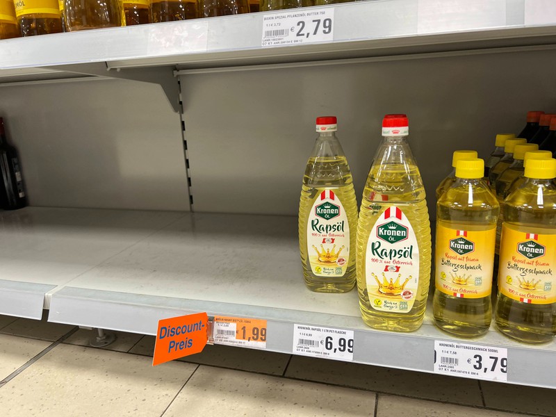 Sonnenblumenöl wird aktuell knapp in Deutschland im Supermarkt