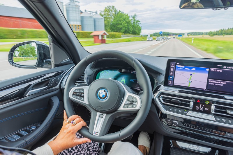 E-Auto Rückruf bei BMW sorgt für Aufsehen.