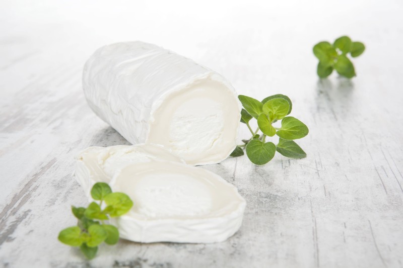 Ein französischer Käsehersteller ruft seinen Ziegenrohmilch-Weichkäse zurück.
