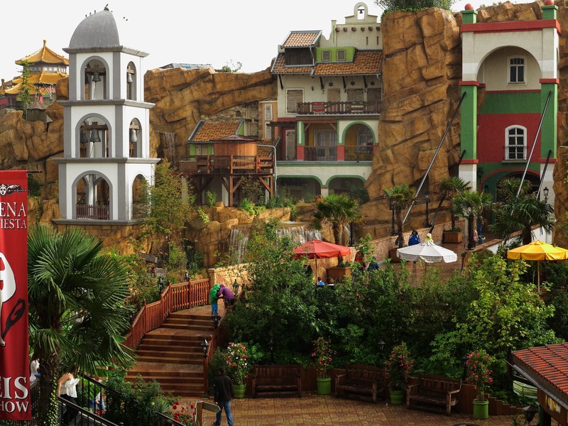 Im Heidepark Resort in Soltau und im Phantasialand erlebst du sogar ein ganz besonderes Highlight – du bekommst kostenlosen Zutritt.
