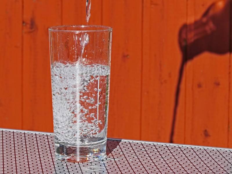 Beim Wasser ist die Höhe und die Glätte des Glases entscheidend.
