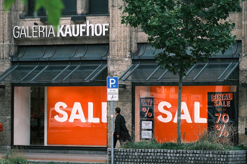 Galeria Kaufhof streicht durch die Schließung knapp 4.000 Stellen.