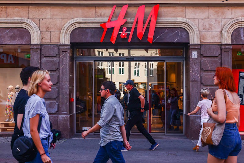 H&M schließt 250 Filialen.