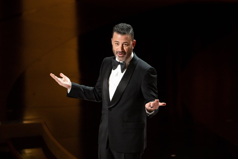 Während der Oscar-Preisverleihung 2024 scherzte Moderator Jimmy Kimmel: „Ich kann nicht anders, als mich zu fragen: ‚Ist Ozempic das Richtige für mich?'"