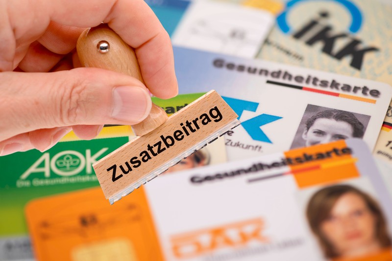 Die IKK classic erhöht ihren Zusatzbeitrag und die Wechsel-Frist läuft bald ab.