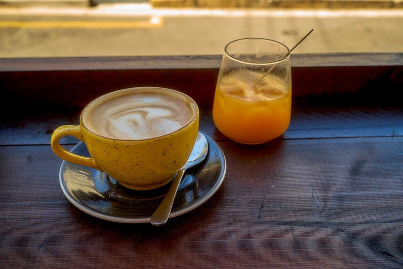 Orangensaft mit Kaffee liegt voll im Trend.