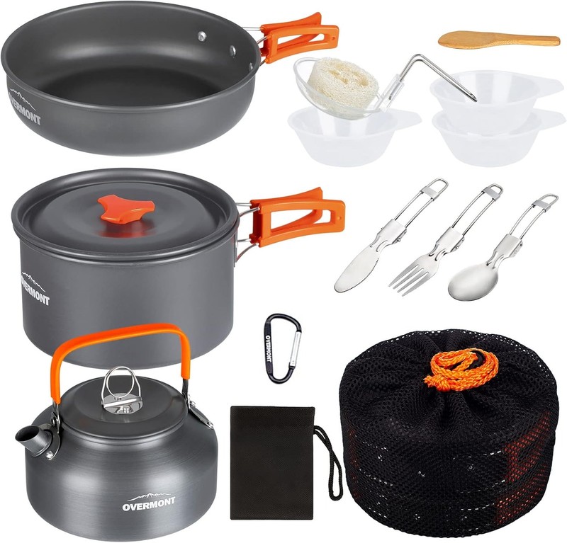 Ein gutes Camping Kochgeschirr Set ist ein Must-Have beim Campen.