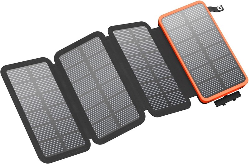 Solar-Powerbanken sind heutzutage ein must-have Gadget für Camper*innen.