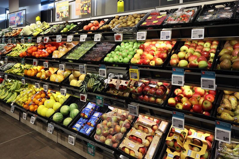 Im Sommer ist die Auswahl an Obst und Gemüse riesig, doch trotzdem werden oft Fehler beim Kauf begangen.