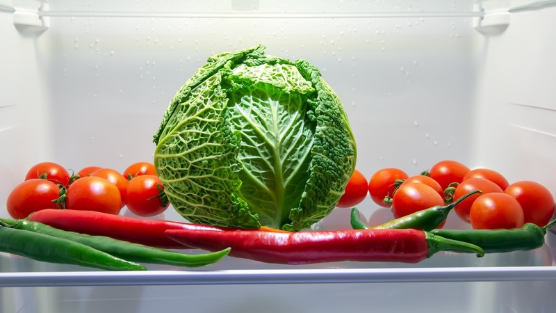 Tomaten sollten nicht im Kühlschrank gelagert werden, da sie sonst ihr Aroma verlieren.