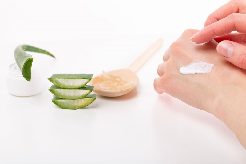 Aloe vera kühlt und wirkt entzündungshemmend.