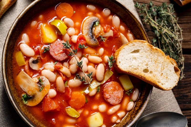 Geruchsintensive Lebensmittel sind beispielsweise Zwiebeln, Knoblauch oder Kohl.