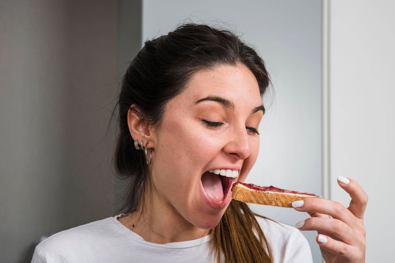 Wenn das Toast auf der beschmierten Seite landet, ist das pure Physik.