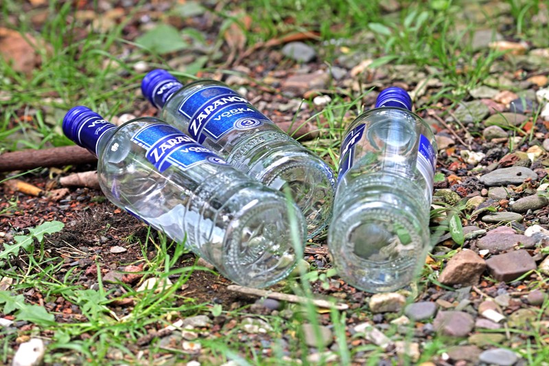 Zwischen Flaschenboden und Abstellfläche ist immer ein kleiner Hohlraum.
