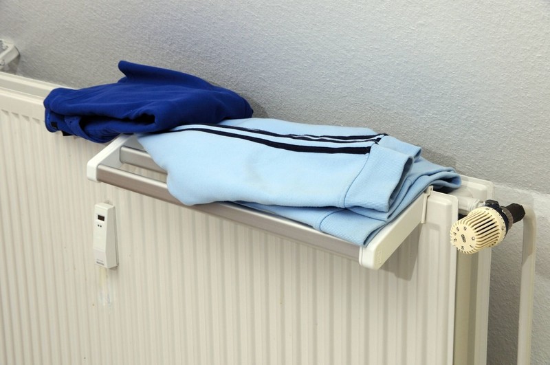 Wäsche auf der Heizung zu trocknen, ist keine gute Idee.